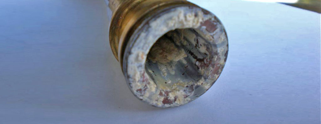 plumbing-pipe-limescale-buildup-water-softener plumbing-pipe-limescale-buildup-water-softener